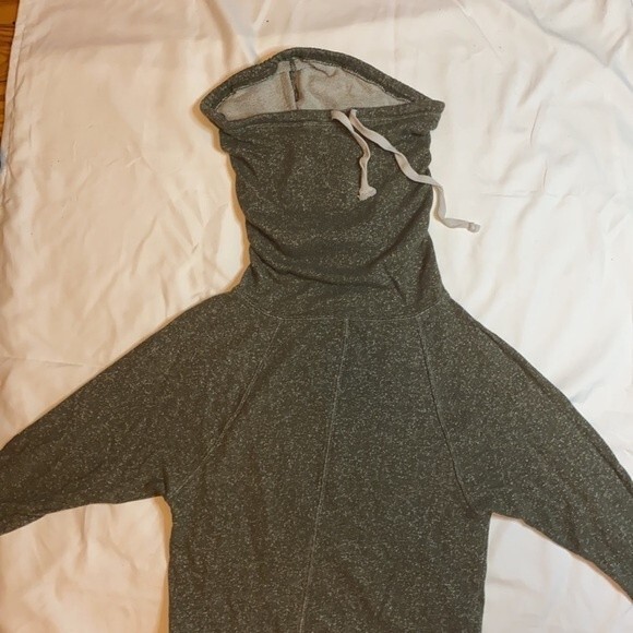 Derek Heart Green Cowl Neck Sweatshirt Size Small - Picture 3 of 4